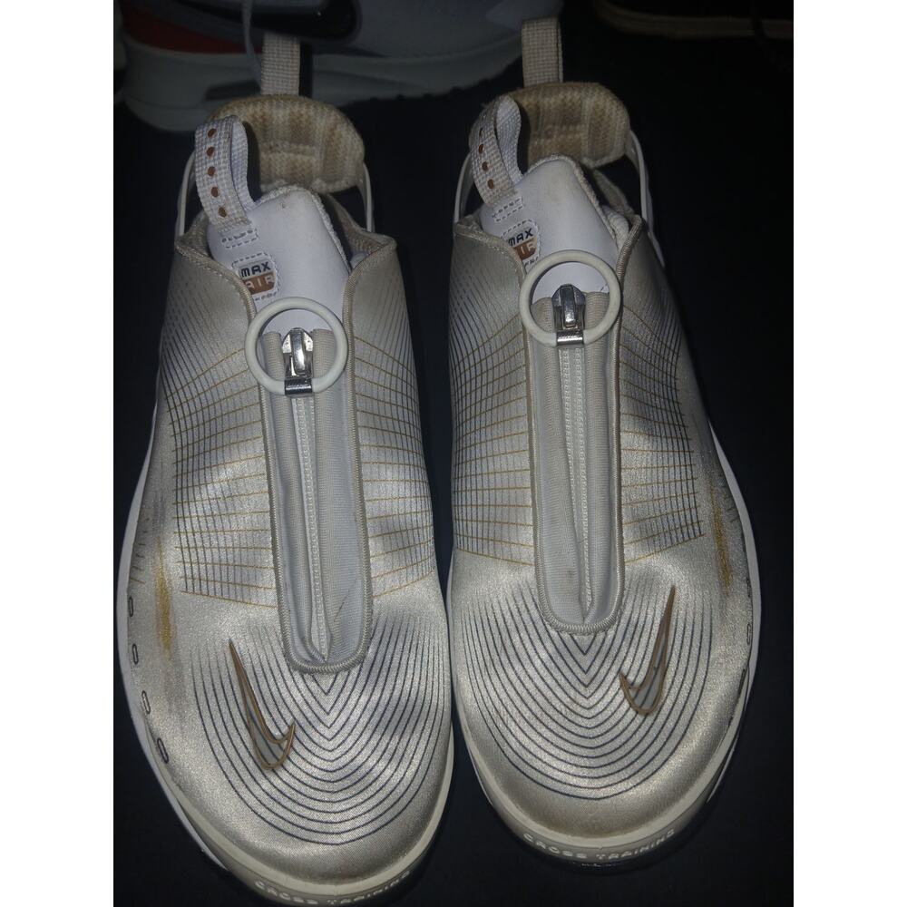 Ladies nike - Picture 9 of 9